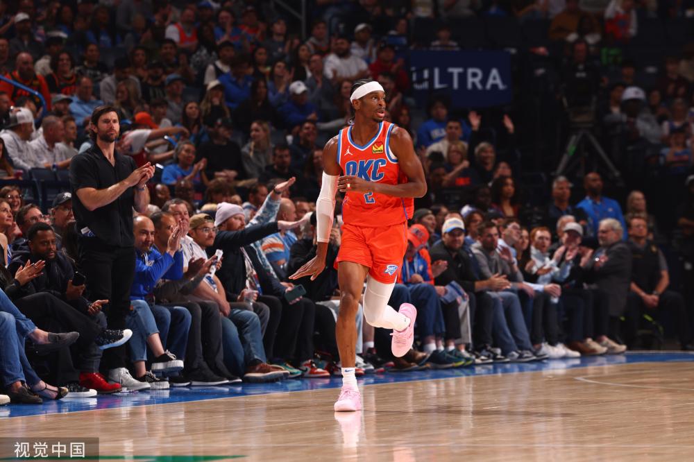 巨型雪人成 巨型雪人成