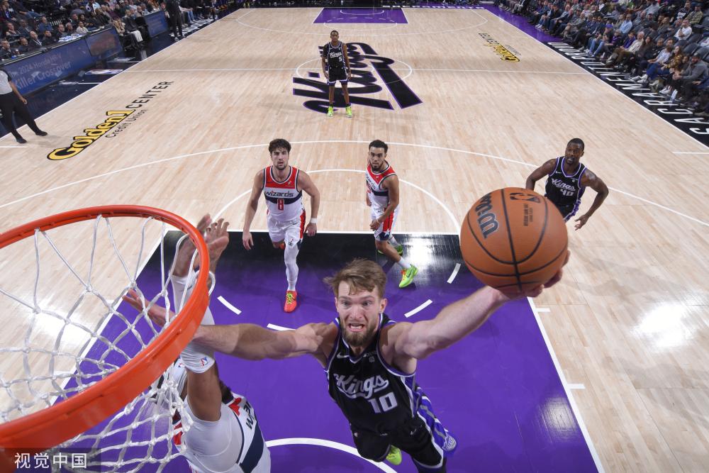 球迷们津津 球迷们津津